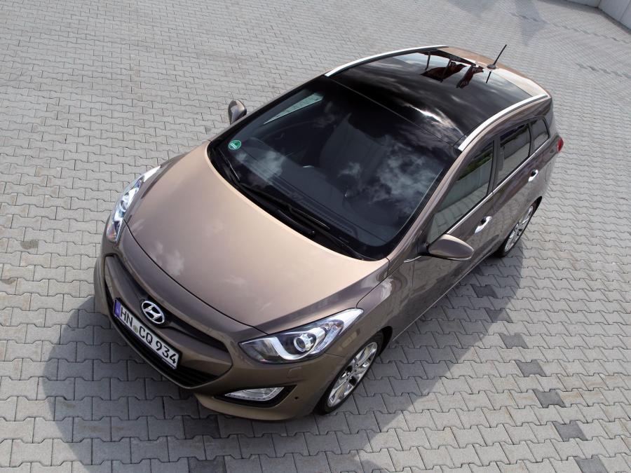  Hyundai i30 Wagon 2012 года  (фото 14 из 19)